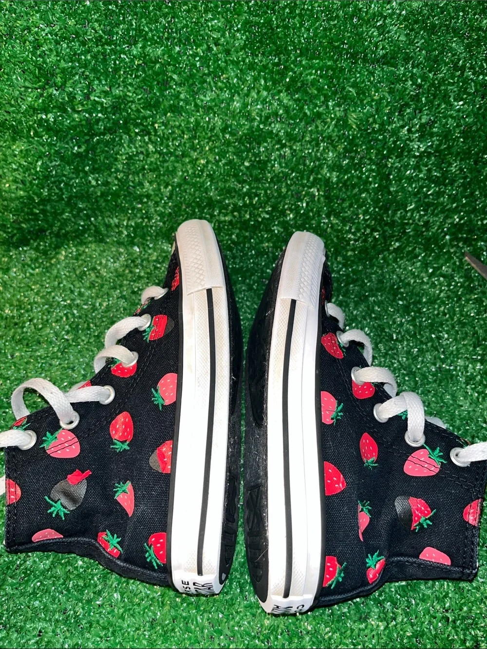 Converse All Star Shoes For Kids Hi Top Strawberries 🍓